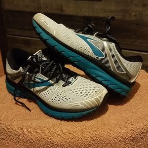 COPY - Brooks adrenaline GTS 18